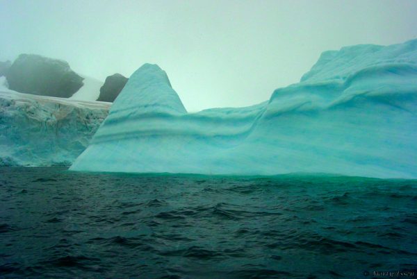 Zigzagging around icebergs